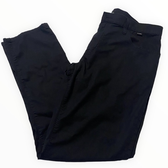 Travis Mathew Golf Pants Lot of 2 Black & Grey Lightweight Men’s Size 36 - Picture 2 of 10